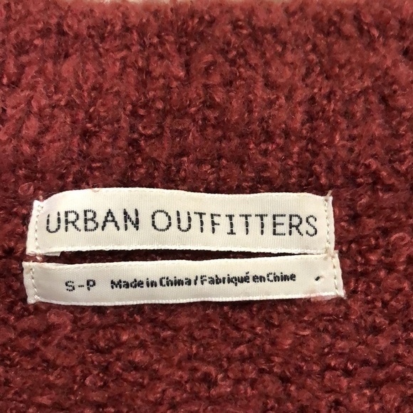 Urban Outfitters Sweater Size Small Burgundy Plush Fuzzy Fluffy V-Neck Pullover - Picture 7 of 12